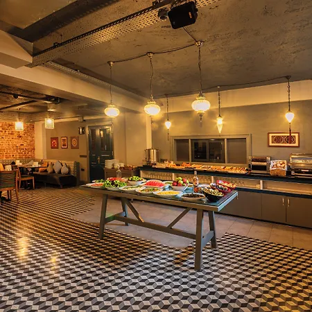 Otel Azade Premier 3*