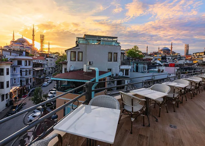 Hotel Azade Premier 3*