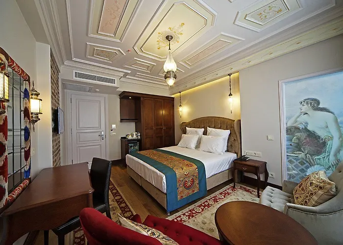 Azade Premier Hotel 3*