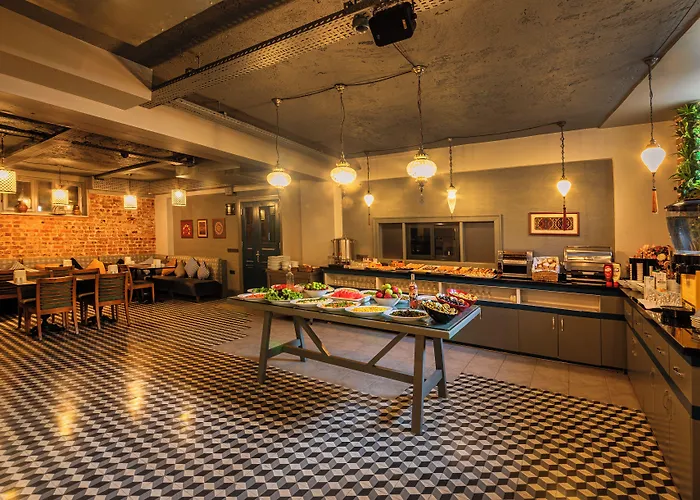 Hotel Azade Premier 3*