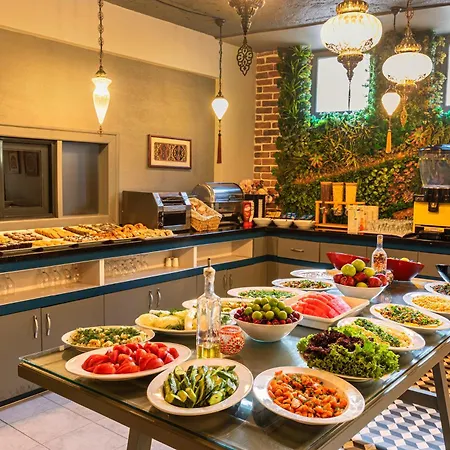Azade Premier Hotell