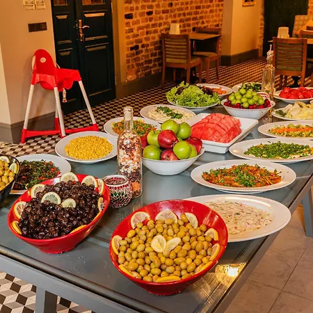 Hotell Azade Premier 3*
