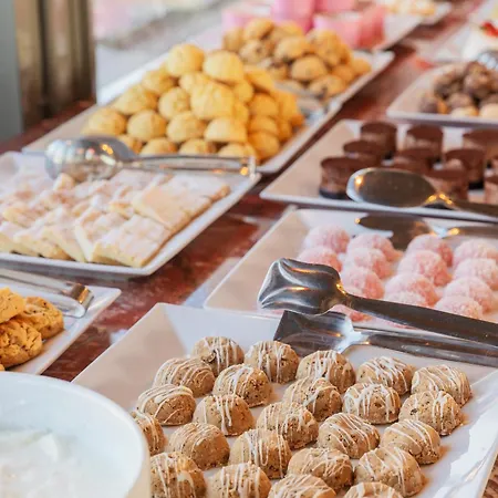 Azade Premier Istanbulská provincie