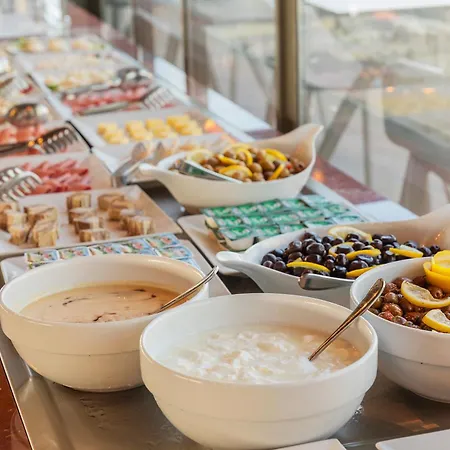 Azade Premier Istanbulská provincie