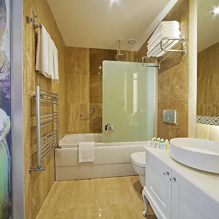 Hotell Azade Premier