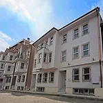 Отель Azade Premier 3*