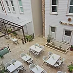 Azade Premier 3*